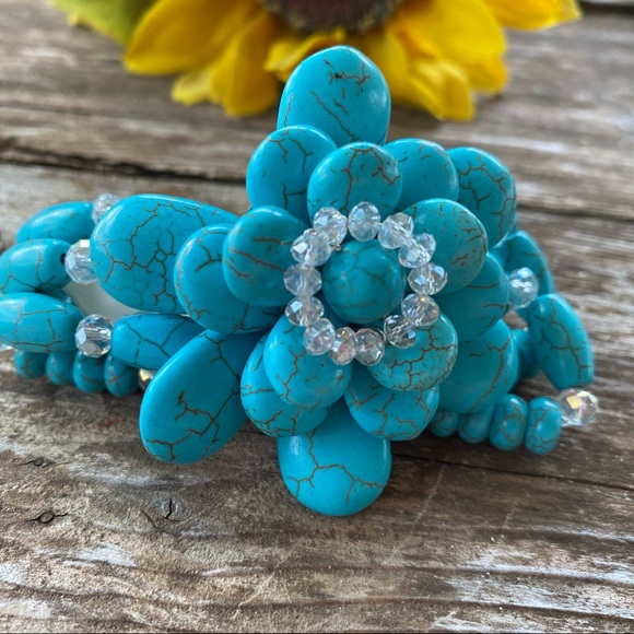 Stretch howlite bracelet - Picture 3 of 4